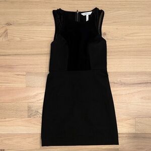 Elegant Black Sleeveless Dress